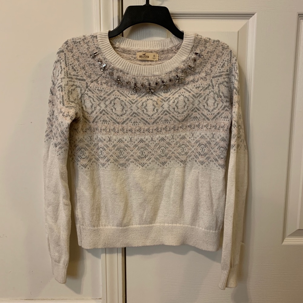 Long sleeves sweater